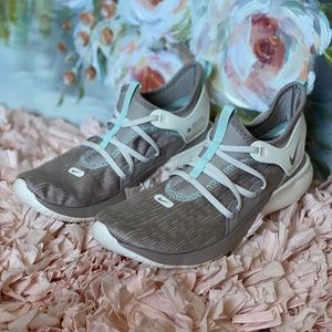 Nike Women's Athletic Shoes in Taupe and Light Blue